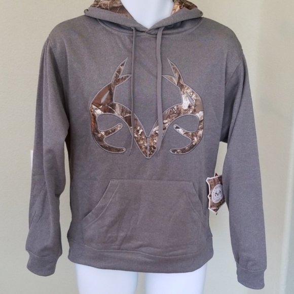 🆕️ Realtree Sweater - Picture 1 of 4